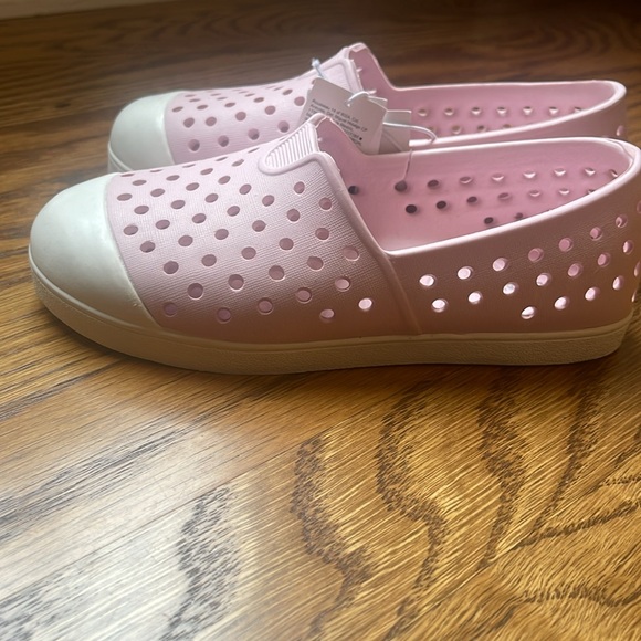 Old navy sz 11 sandals kids girls pink water shoes NWT - Picture 3 of 5